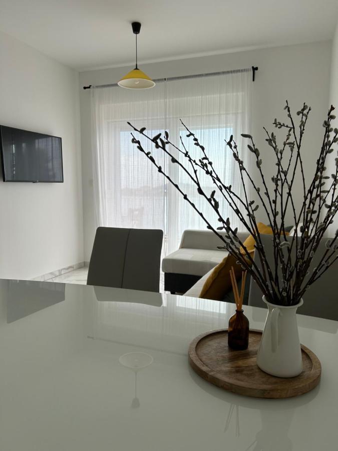 Apartments Juric Brodarica  Ngoại thất bức ảnh