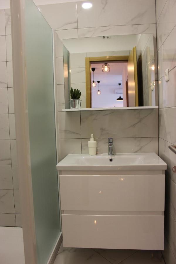 Apartments Juric Brodarica  Ngoại thất bức ảnh